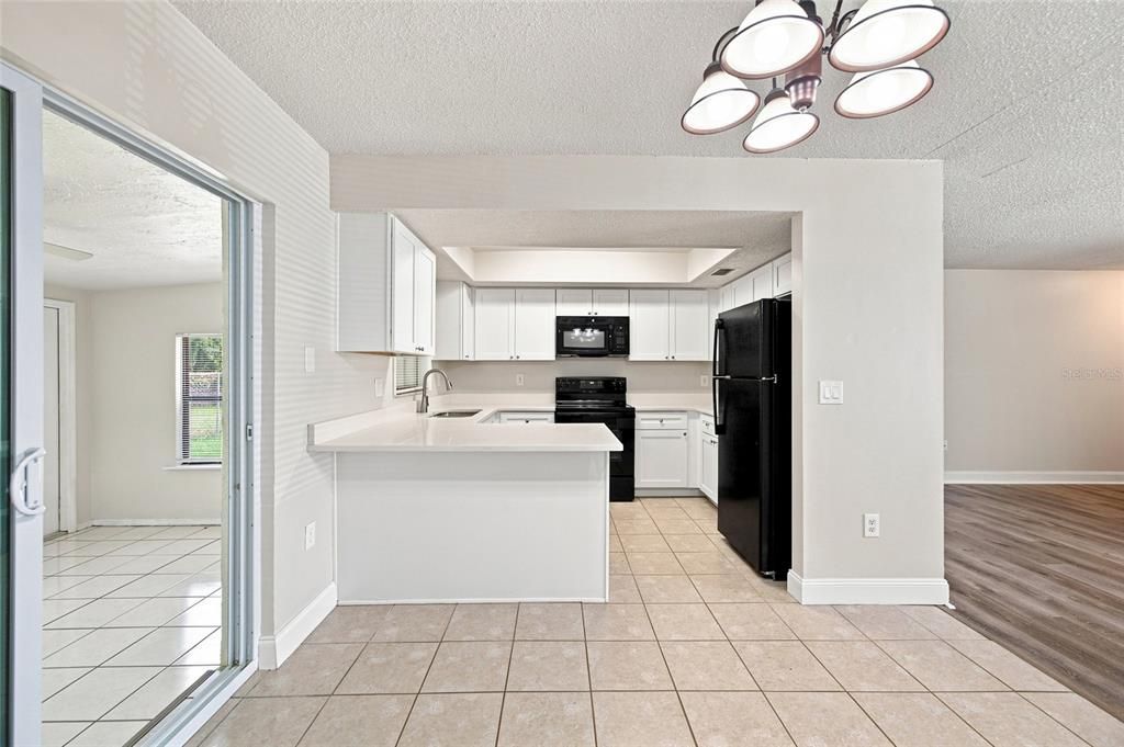 For Sale: $269,900 (2 beds, 2 baths, 1303 Square Feet)