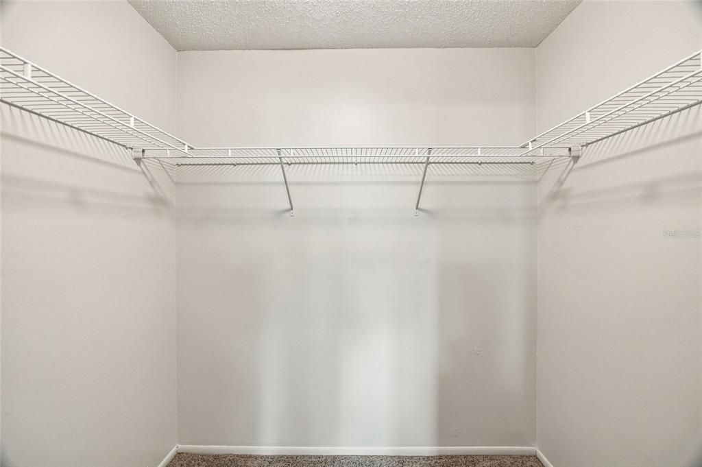 For Sale: $269,900 (2 beds, 2 baths, 1303 Square Feet)