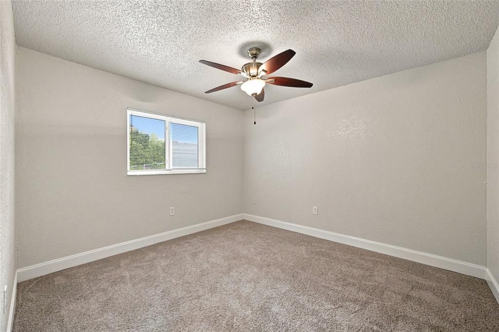 For Sale: $269,900 (2 beds, 2 baths, 1303 Square Feet)
