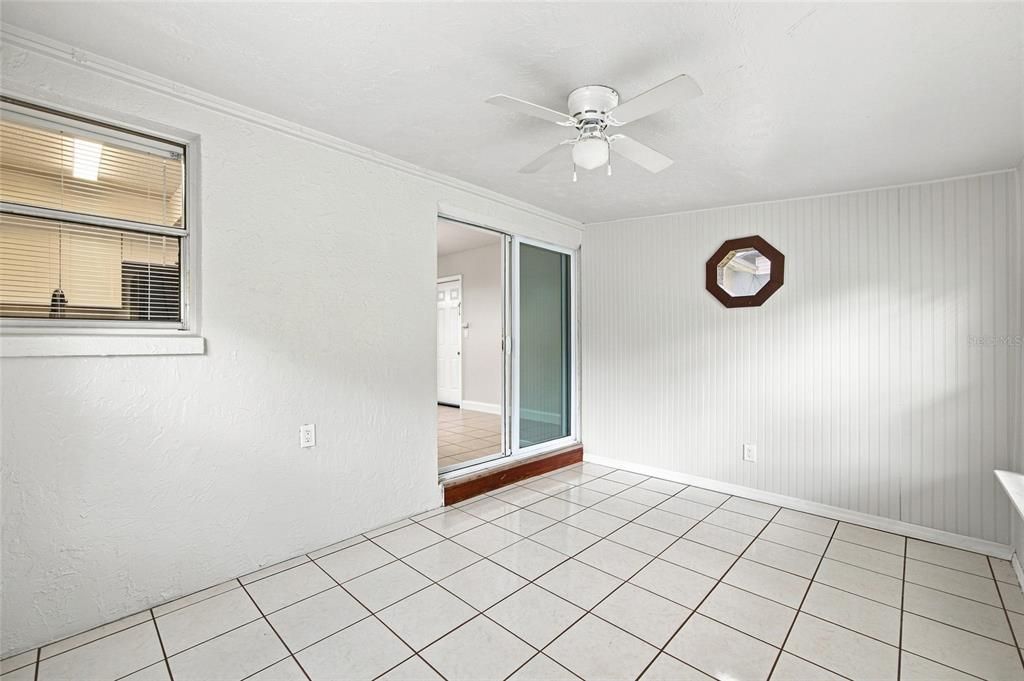 For Sale: $269,900 (2 beds, 2 baths, 1303 Square Feet)