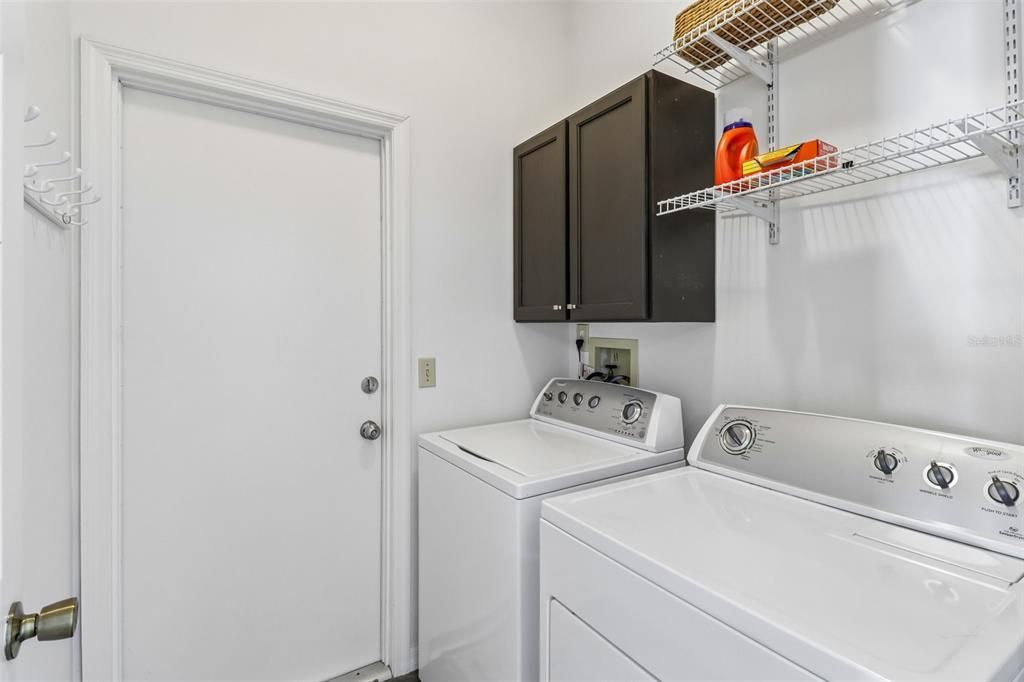 For Sale: $450,000 (3 beds, 2 baths, 1690 Square Feet)