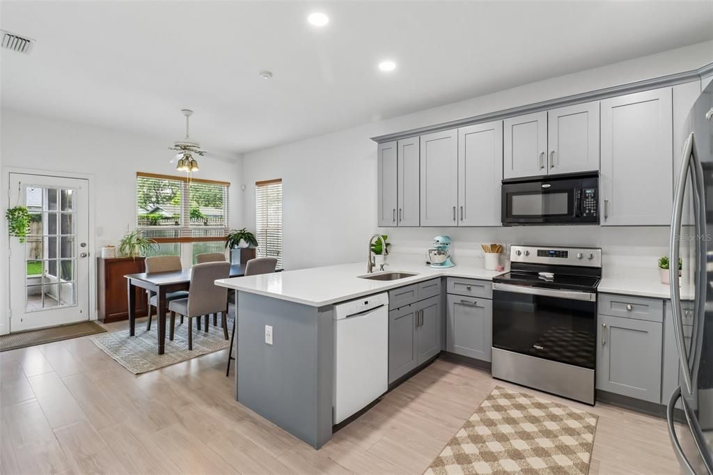 For Sale: $450,000 (3 beds, 2 baths, 1690 Square Feet)