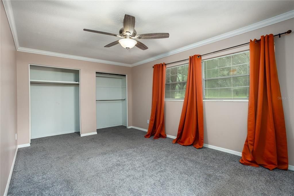 En Venta: $349,000 (4 camas, 2 baños, 2280 Pies cuadrados)