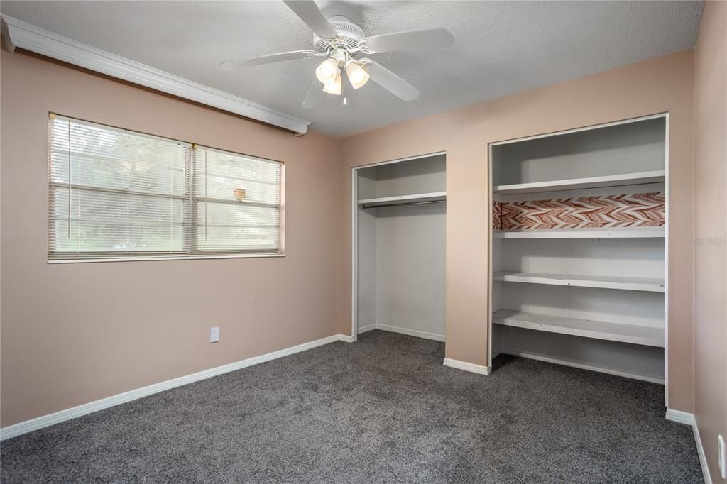 En Venta: $349,000 (4 camas, 2 baños, 2280 Pies cuadrados)