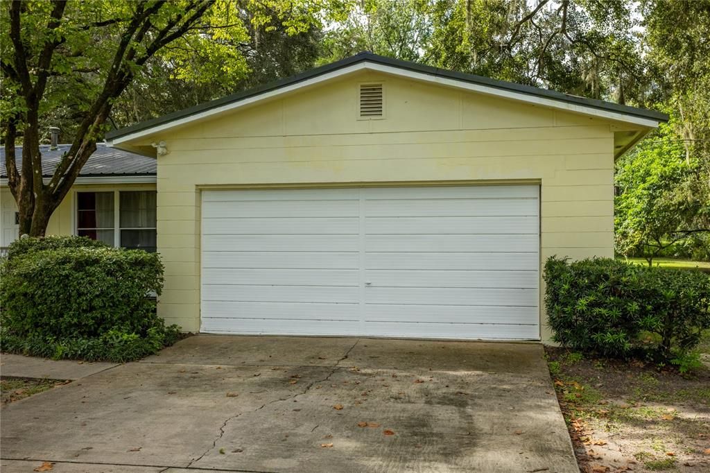 En Venta: $349,000 (4 camas, 2 baños, 2280 Pies cuadrados)