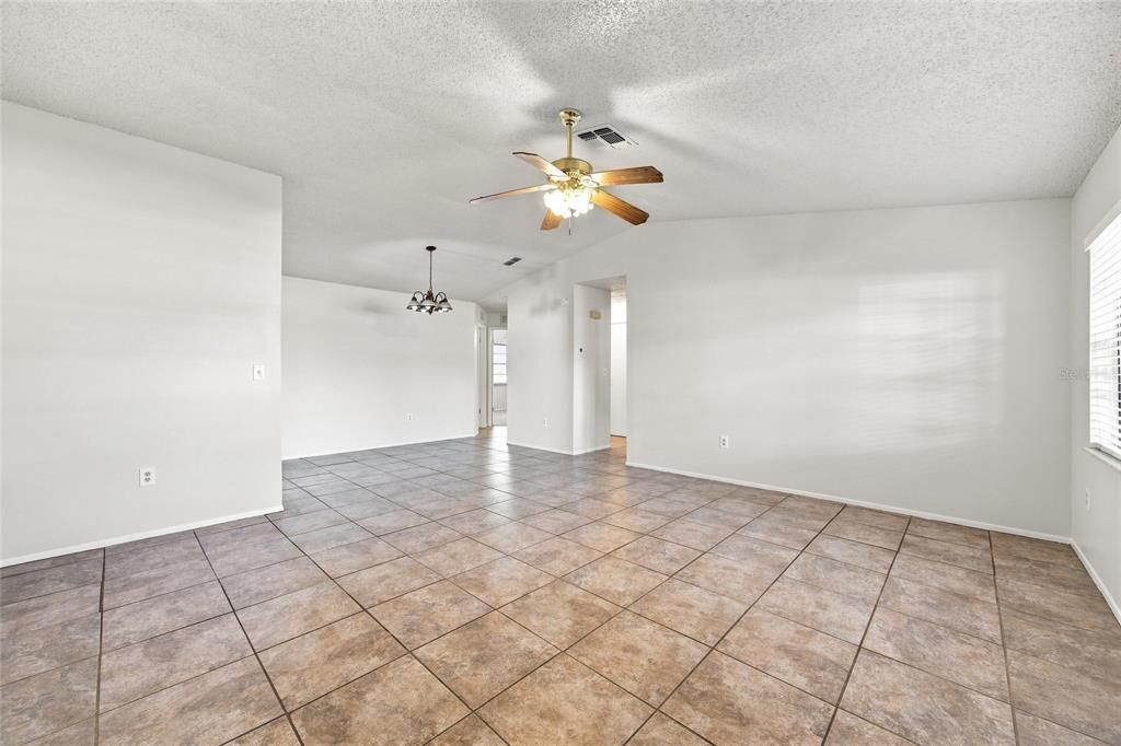 For Sale: $295,000 (3 beds, 2 baths, 1595 Square Feet)