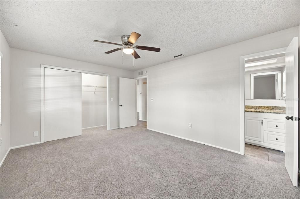 For Sale: $295,000 (3 beds, 2 baths, 1595 Square Feet)