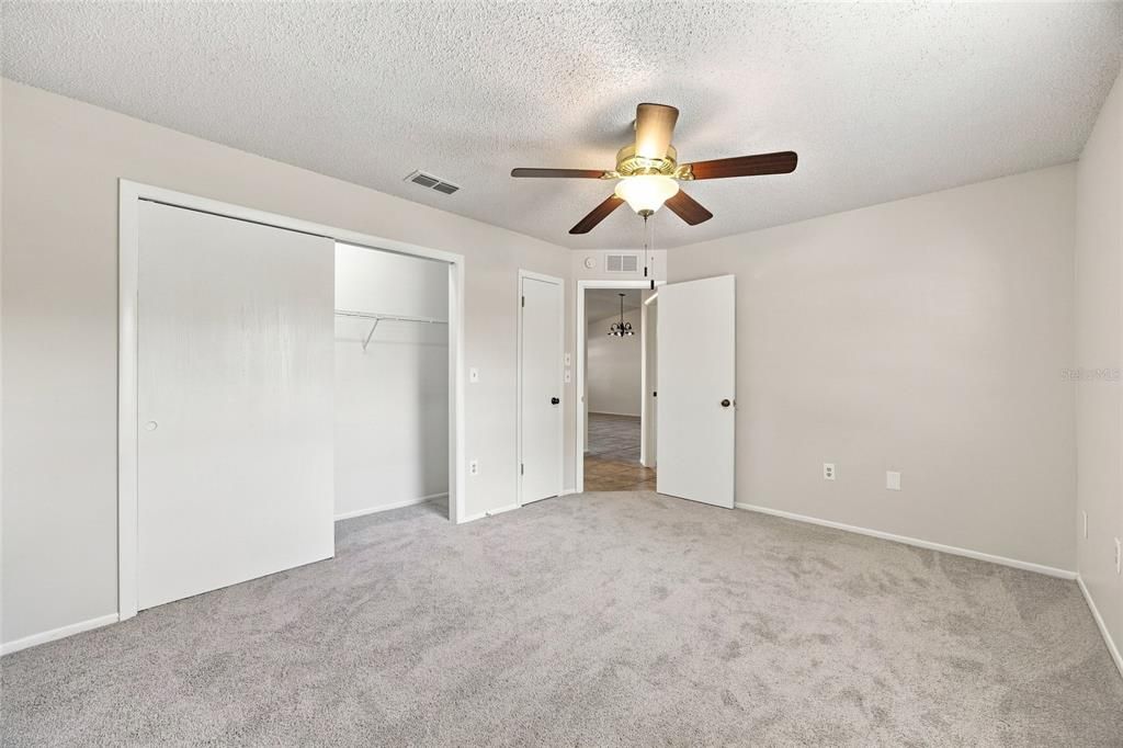 For Sale: $295,000 (3 beds, 2 baths, 1595 Square Feet)