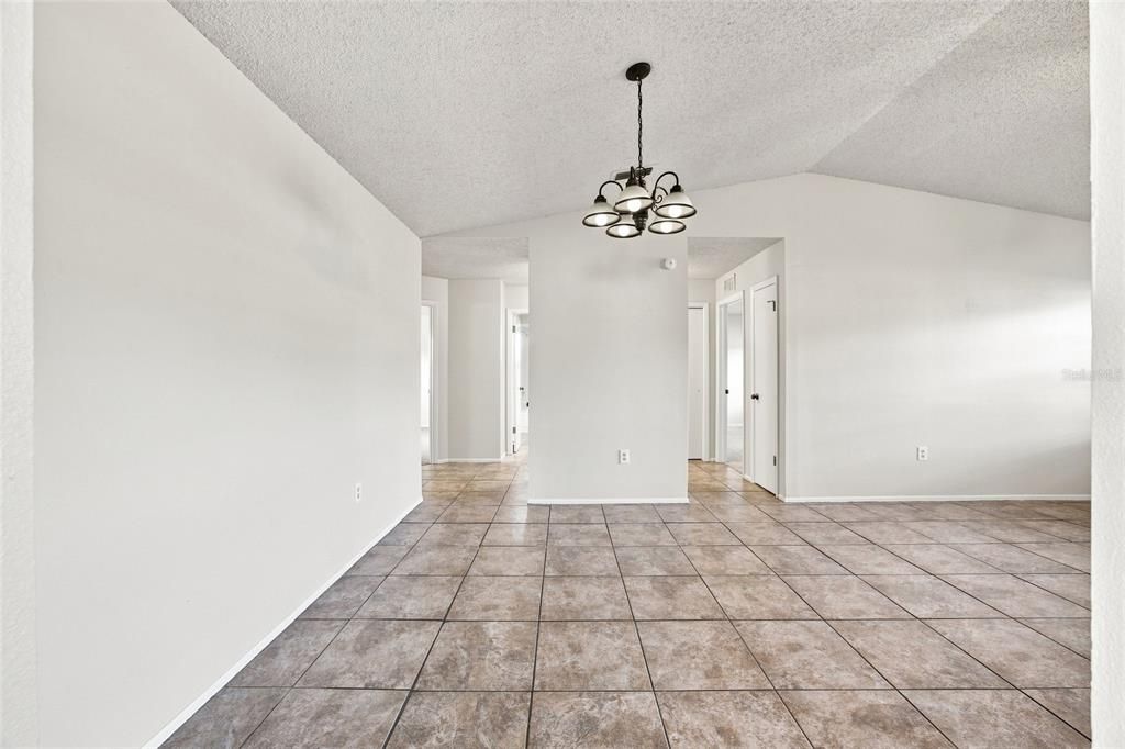 For Sale: $295,000 (3 beds, 2 baths, 1595 Square Feet)