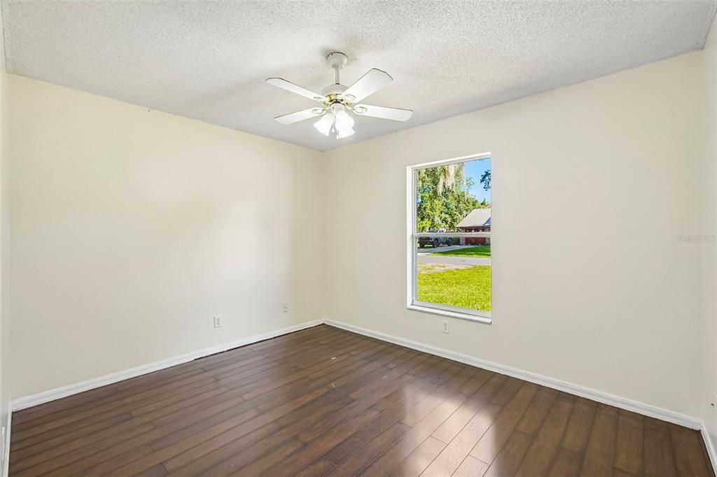 En Venta: $245,000 (3 camas, 2 baños, 1118 Pies cuadrados)