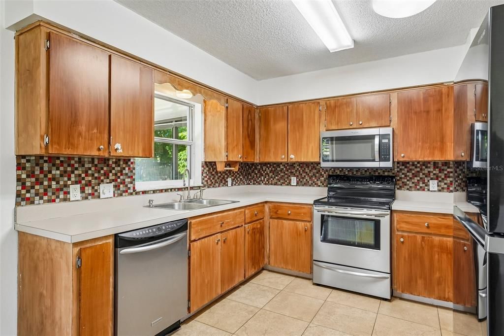 En Venta: $245,000 (3 camas, 2 baños, 1118 Pies cuadrados)