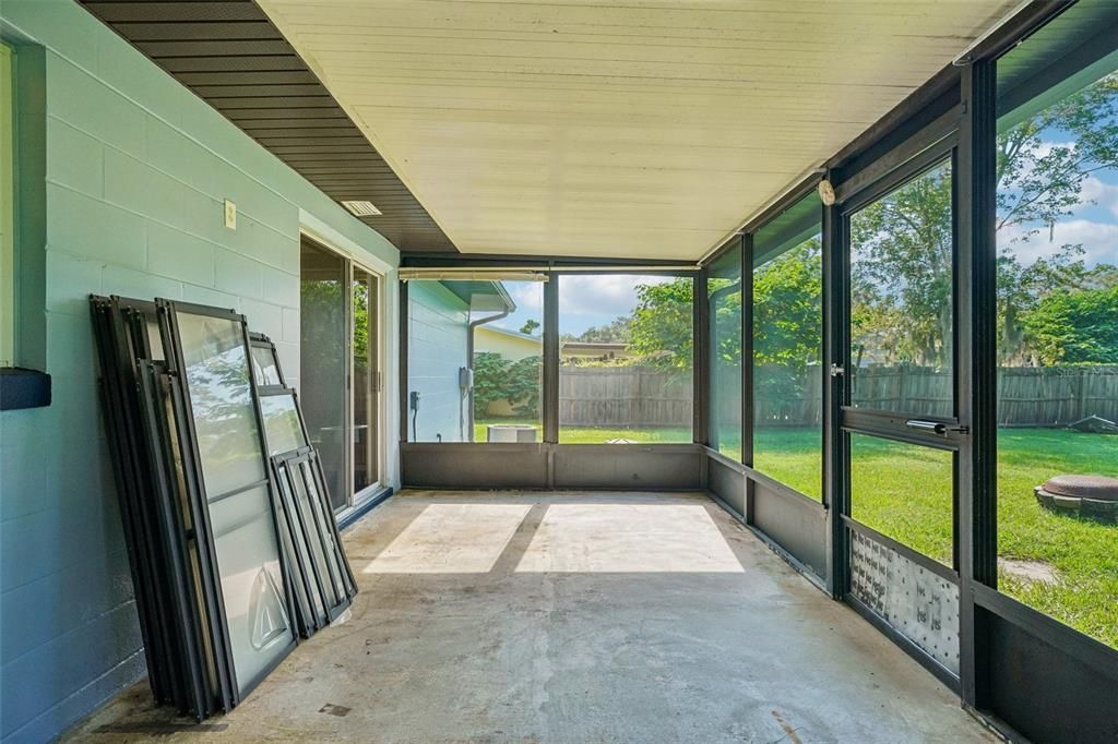 En Venta: $245,000 (3 camas, 2 baños, 1118 Pies cuadrados)