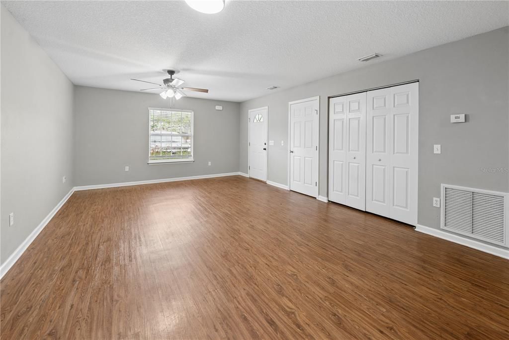For Sale: $409,000 (6 beds, 0 baths, 2844 Square Feet)
