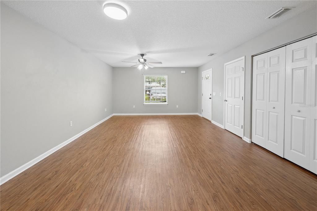For Sale: $409,000 (6 beds, 0 baths, 2844 Square Feet)