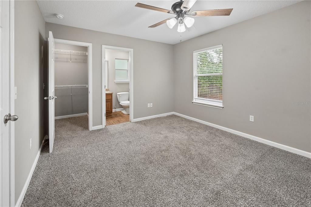 For Sale: $409,000 (6 beds, 0 baths, 2844 Square Feet)