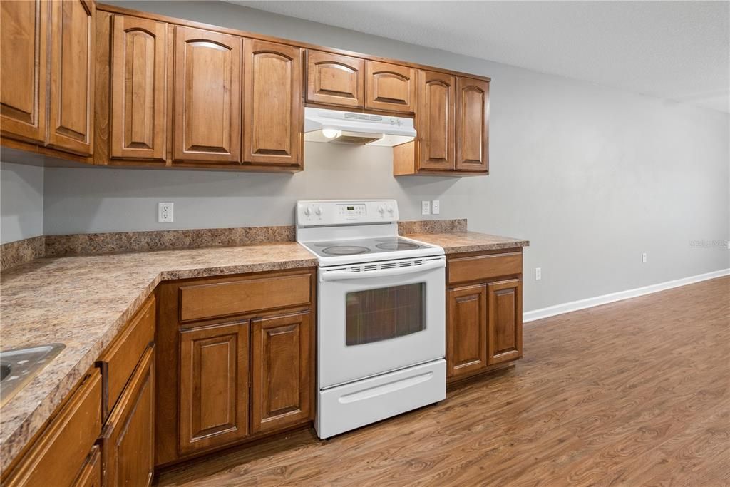 For Sale: $409,000 (6 beds, 0 baths, 2844 Square Feet)
