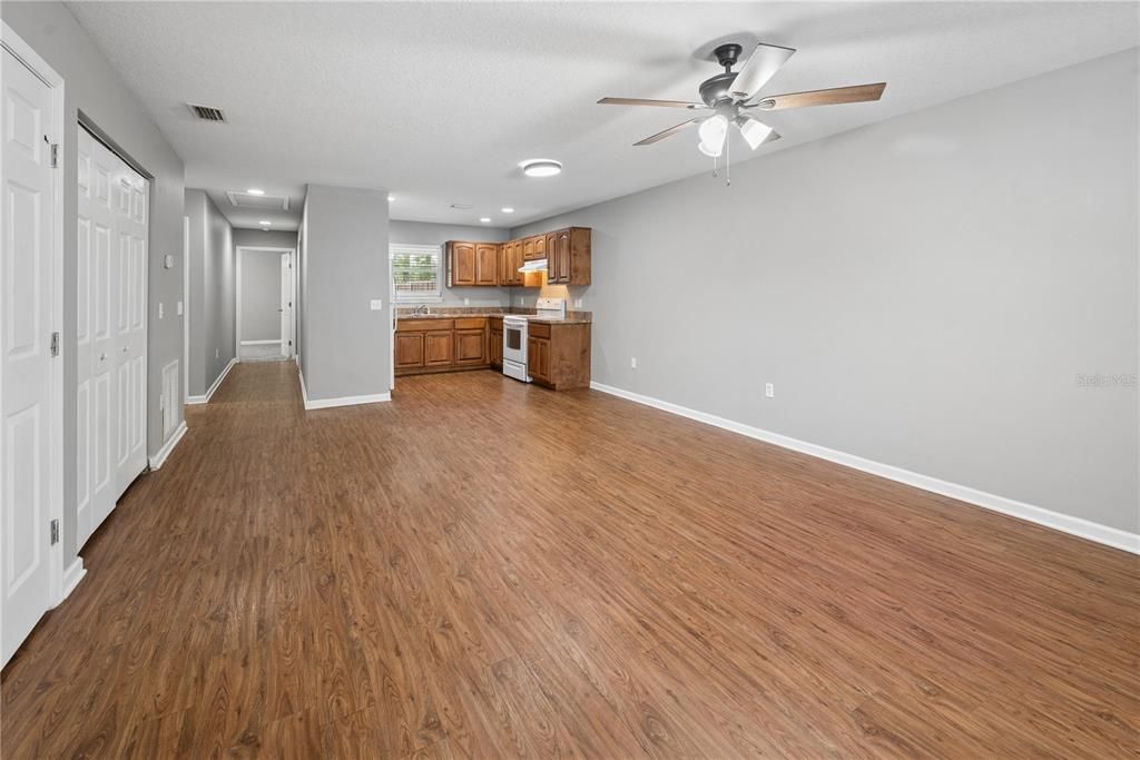 For Sale: $409,000 (6 beds, 0 baths, 2844 Square Feet)