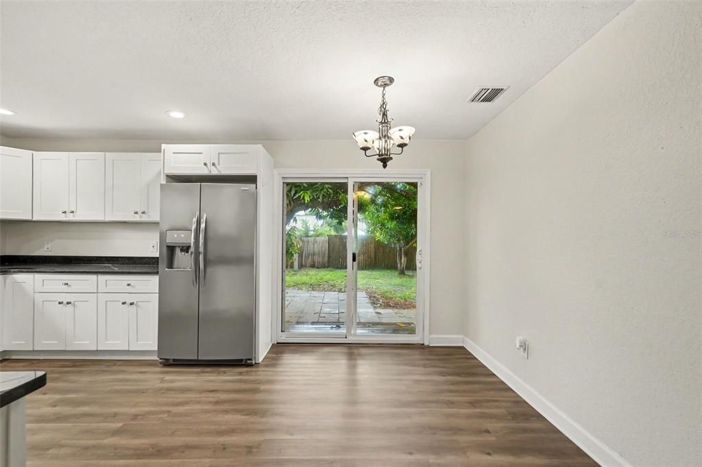 For Sale: $310,000 (3 beds, 1 baths, 980 Square Feet)
