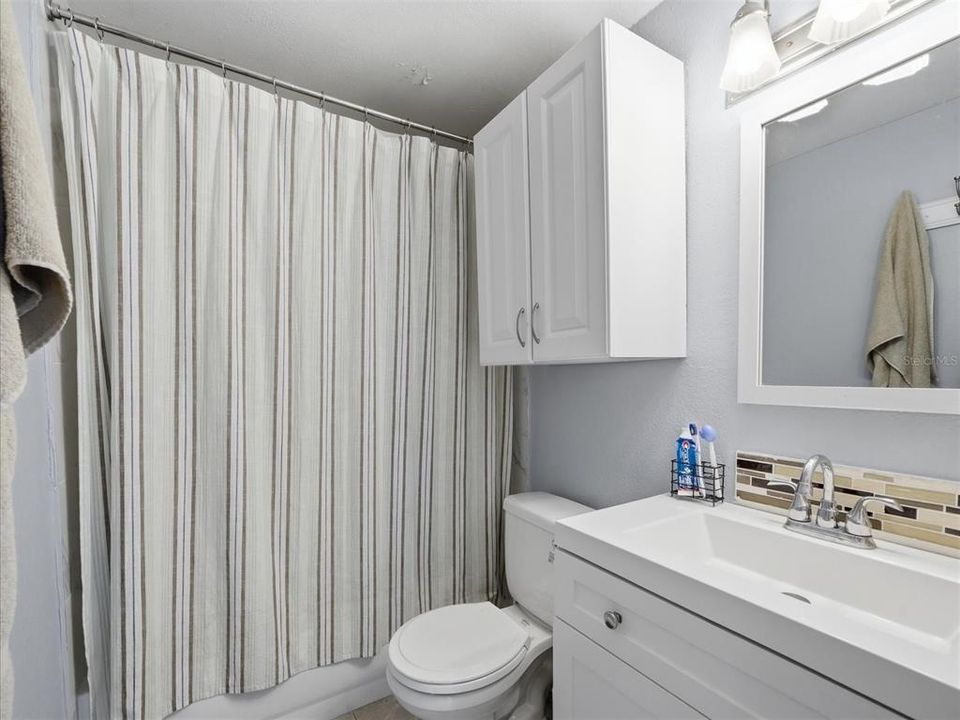 For Sale: $325,000 (4 beds, 1 baths, 1216 Square Feet)