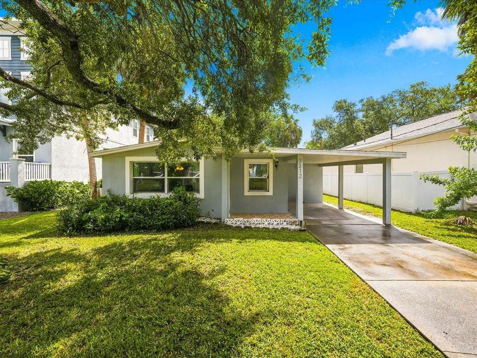 For Sale: $325,000 (4 beds, 1 baths, 1216 Square Feet)