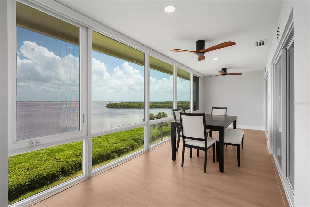 For Sale: $799,999 (2 beds, 2 baths, 1312 Square Feet)