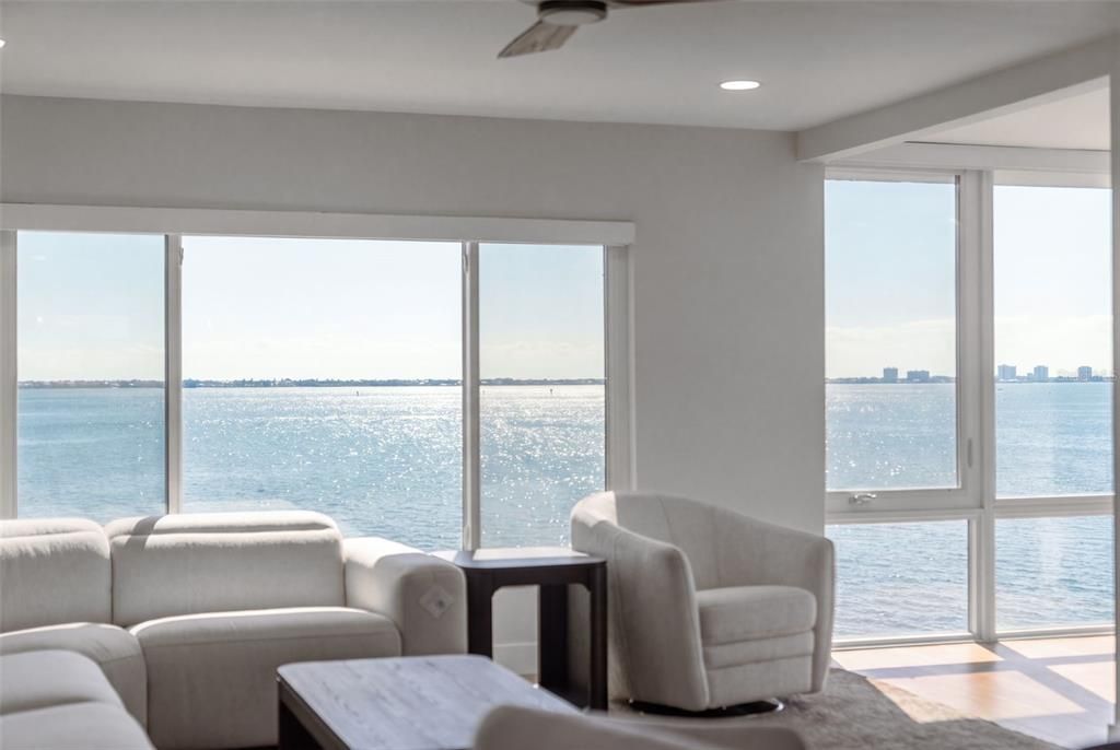 For Sale: $799,999 (2 beds, 2 baths, 1312 Square Feet)