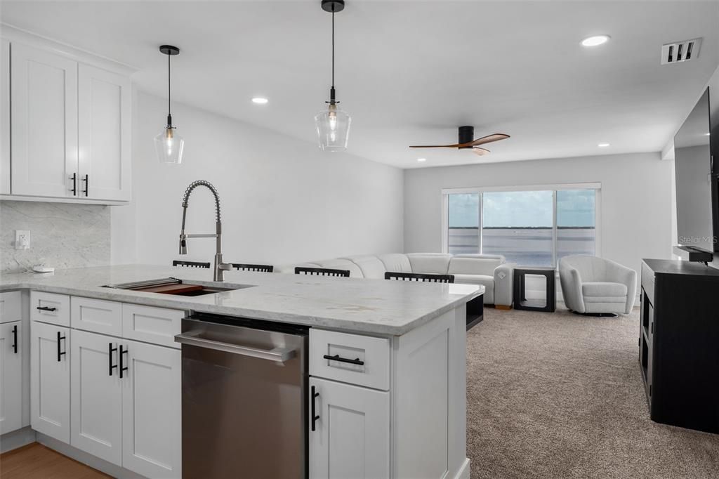 For Sale: $799,999 (2 beds, 2 baths, 1312 Square Feet)