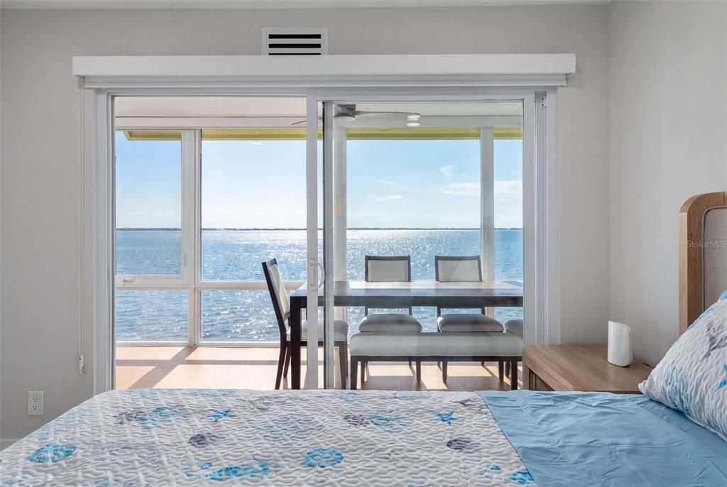 For Sale: $799,999 (2 beds, 2 baths, 1312 Square Feet)