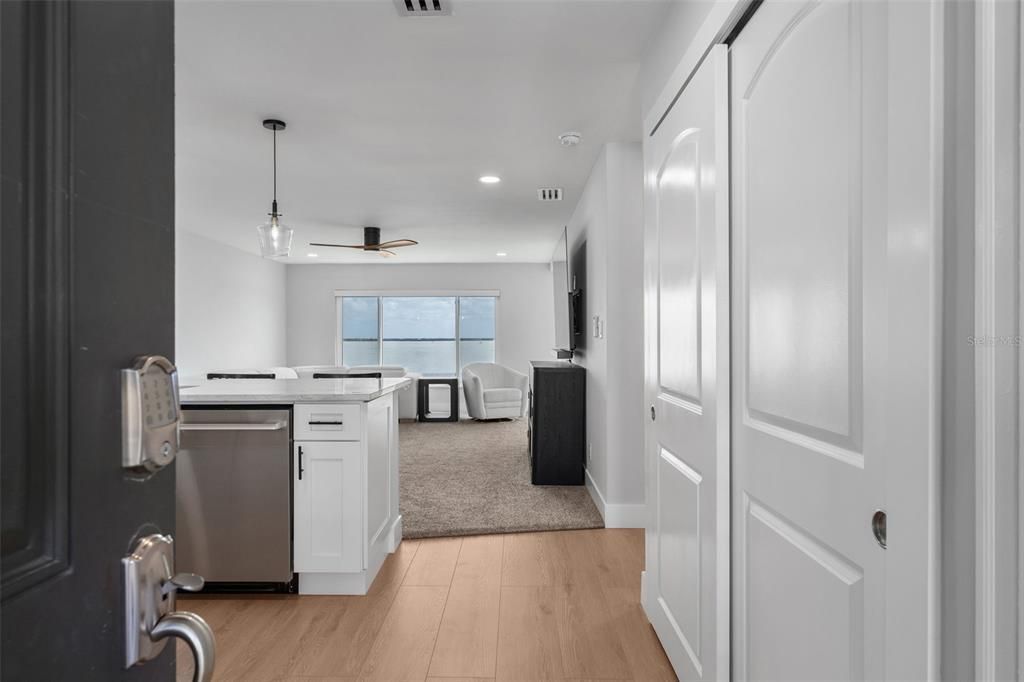 For Sale: $799,999 (2 beds, 2 baths, 1312 Square Feet)