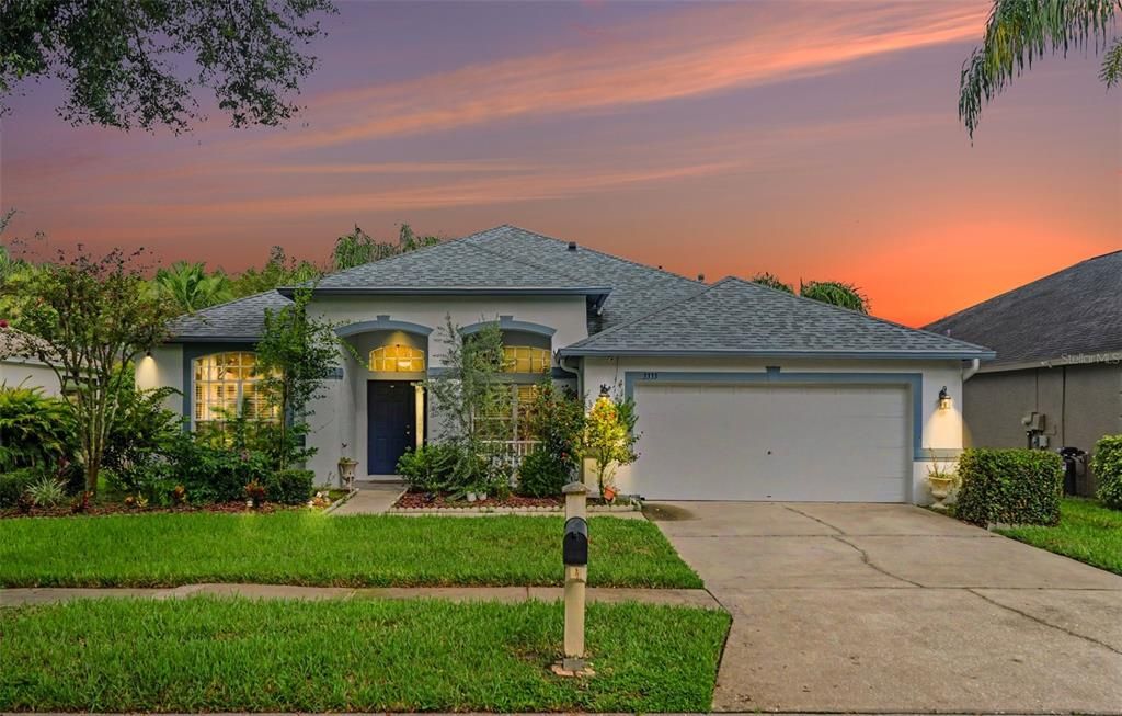 For Sale: $474,900 (4 beds, 2 baths, 2300 Square Feet)