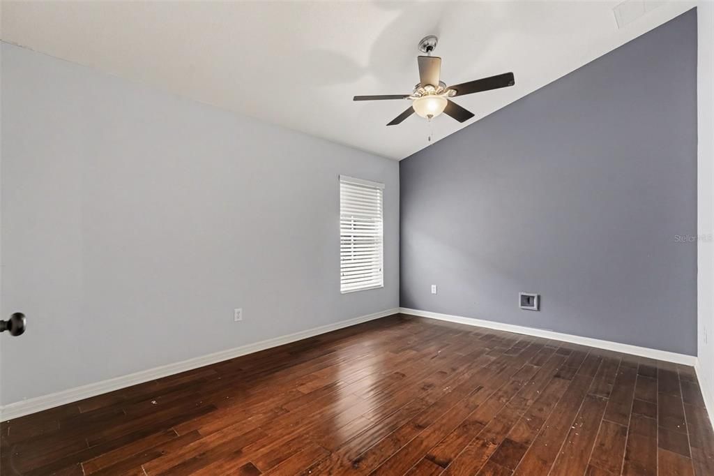 For Sale: $474,900 (4 beds, 2 baths, 2300 Square Feet)