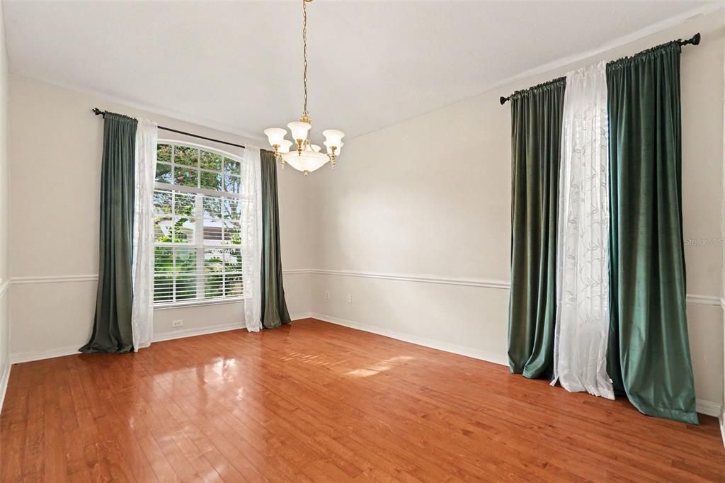 For Sale: $474,900 (4 beds, 2 baths, 2300 Square Feet)