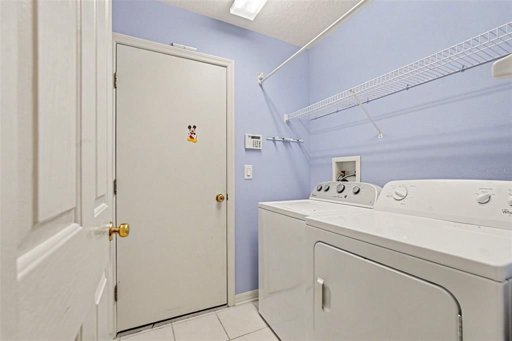 For Sale: $474,900 (4 beds, 2 baths, 2300 Square Feet)