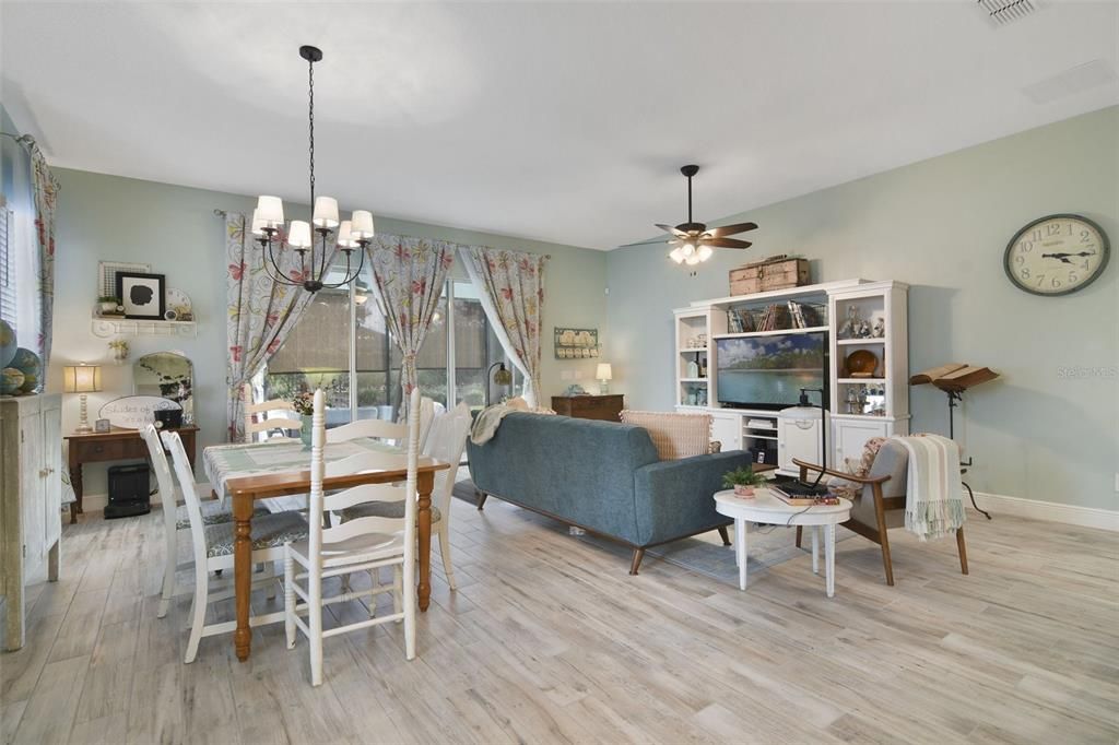 En Venta: $419,999 (2 camas, 2 baños, 1778 Pies cuadrados)
