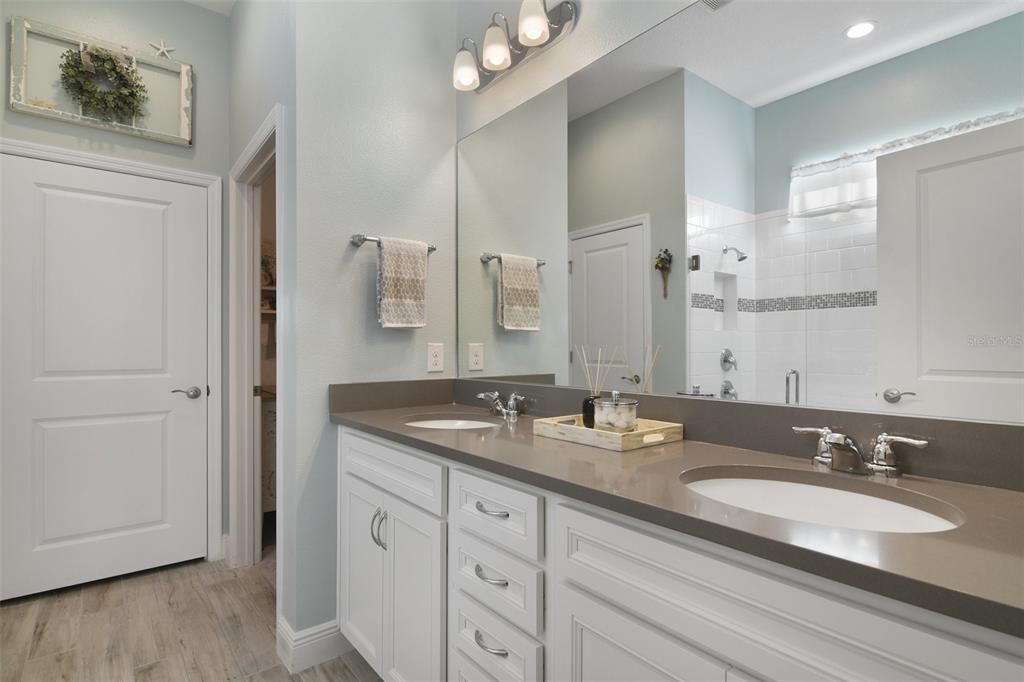 En Venta: $419,999 (2 camas, 2 baños, 1778 Pies cuadrados)