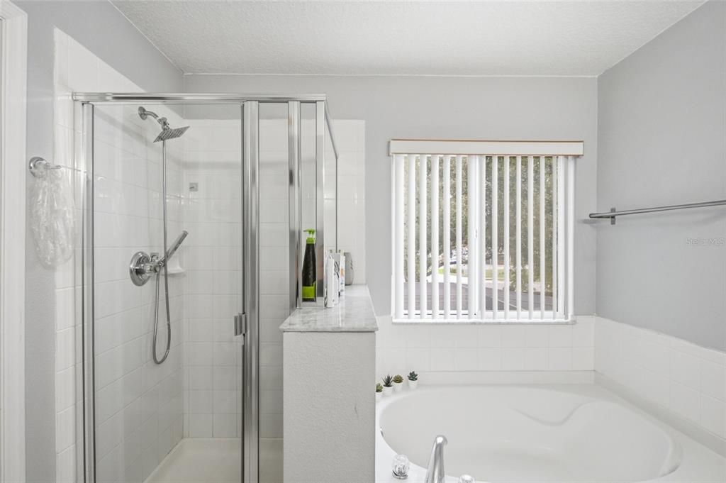 For Sale: $520,000 (4 beds, 3 baths, 2620 Square Feet)