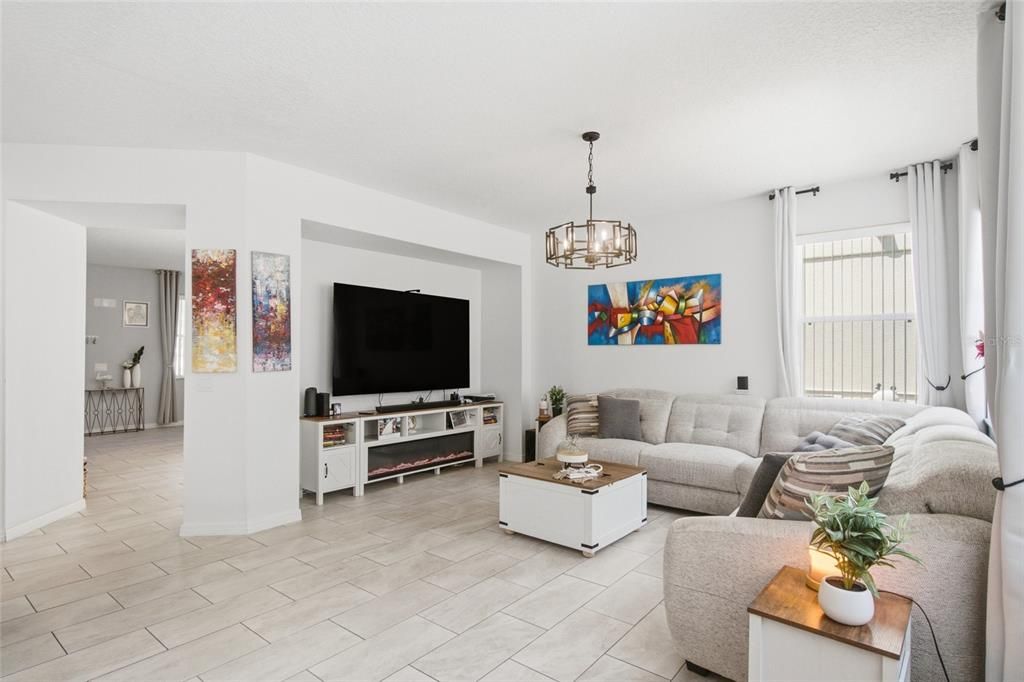 For Sale: $520,000 (4 beds, 3 baths, 2620 Square Feet)