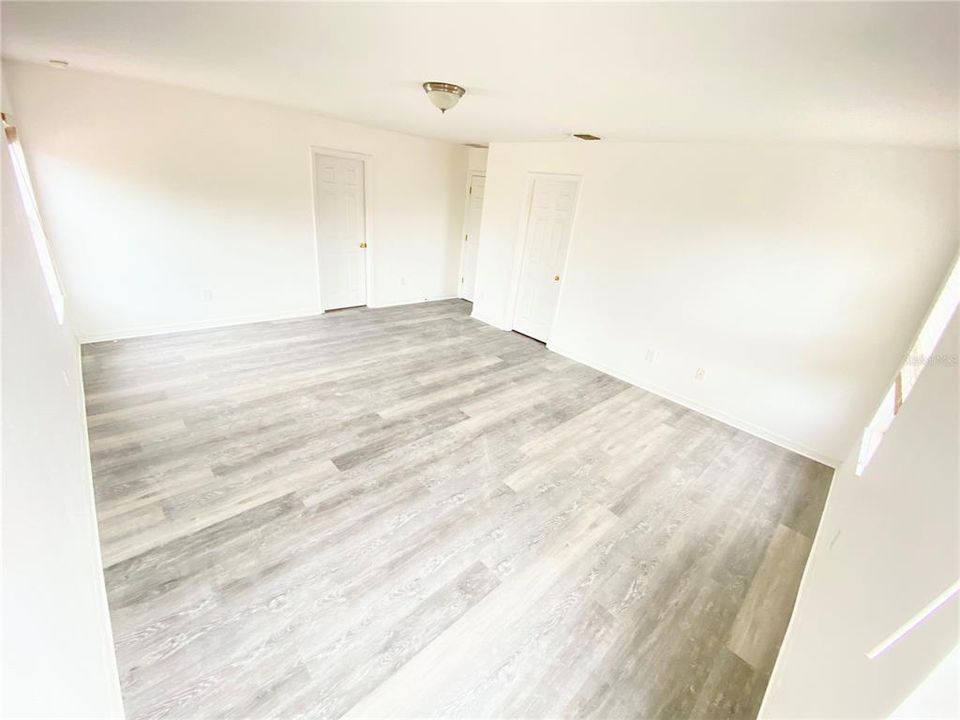 For Rent: $2,700 (3 beds, 2 baths, 2824 Square Feet)