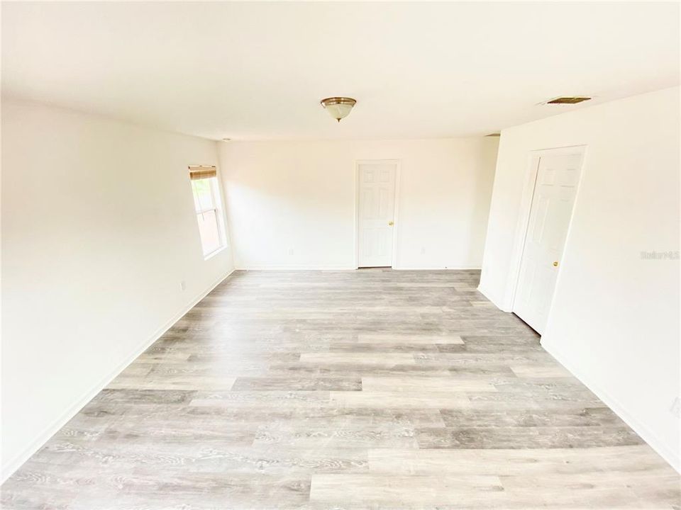 For Rent: $2,700 (3 beds, 2 baths, 2824 Square Feet)