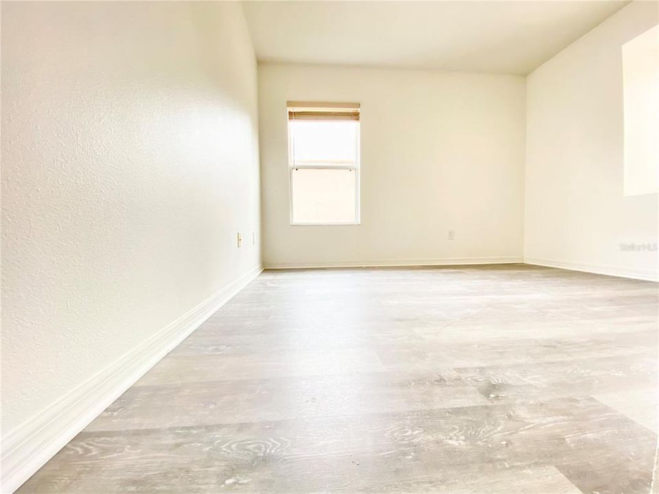 For Rent: $2,700 (3 beds, 2 baths, 2824 Square Feet)
