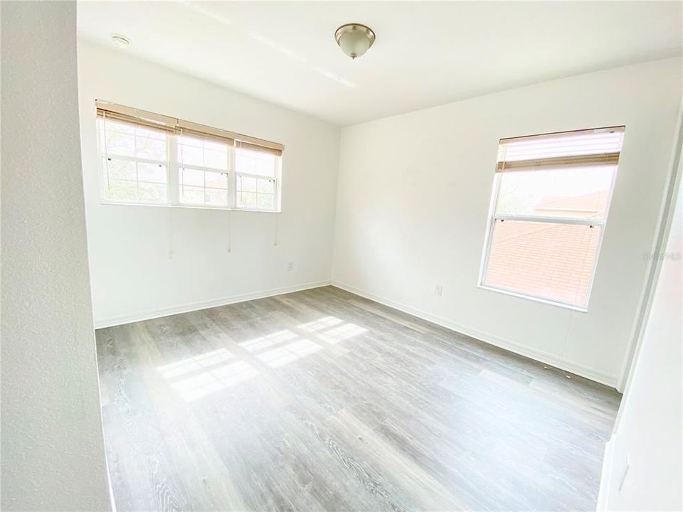 For Rent: $2,700 (3 beds, 2 baths, 2824 Square Feet)