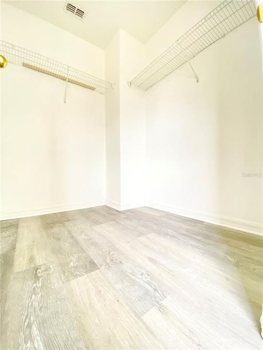For Rent: $2,700 (3 beds, 2 baths, 2824 Square Feet)