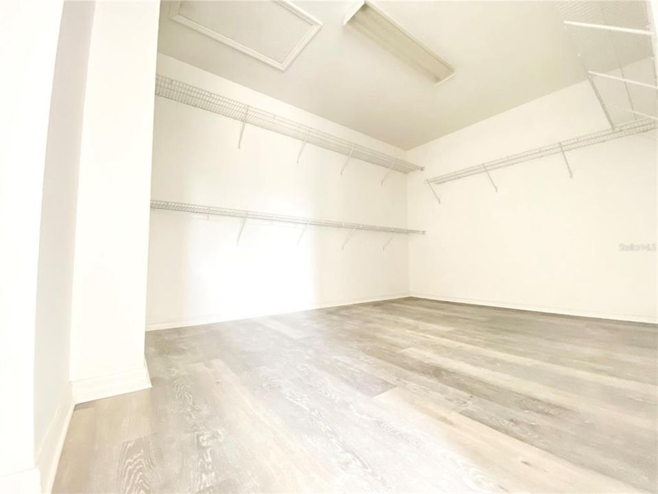 For Rent: $2,700 (3 beds, 2 baths, 2824 Square Feet)