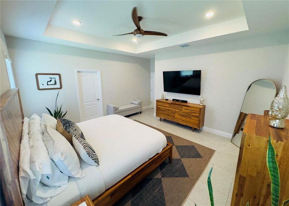 En Venta: $499,900 (3 camas, 3 baños, 2472 Pies cuadrados)