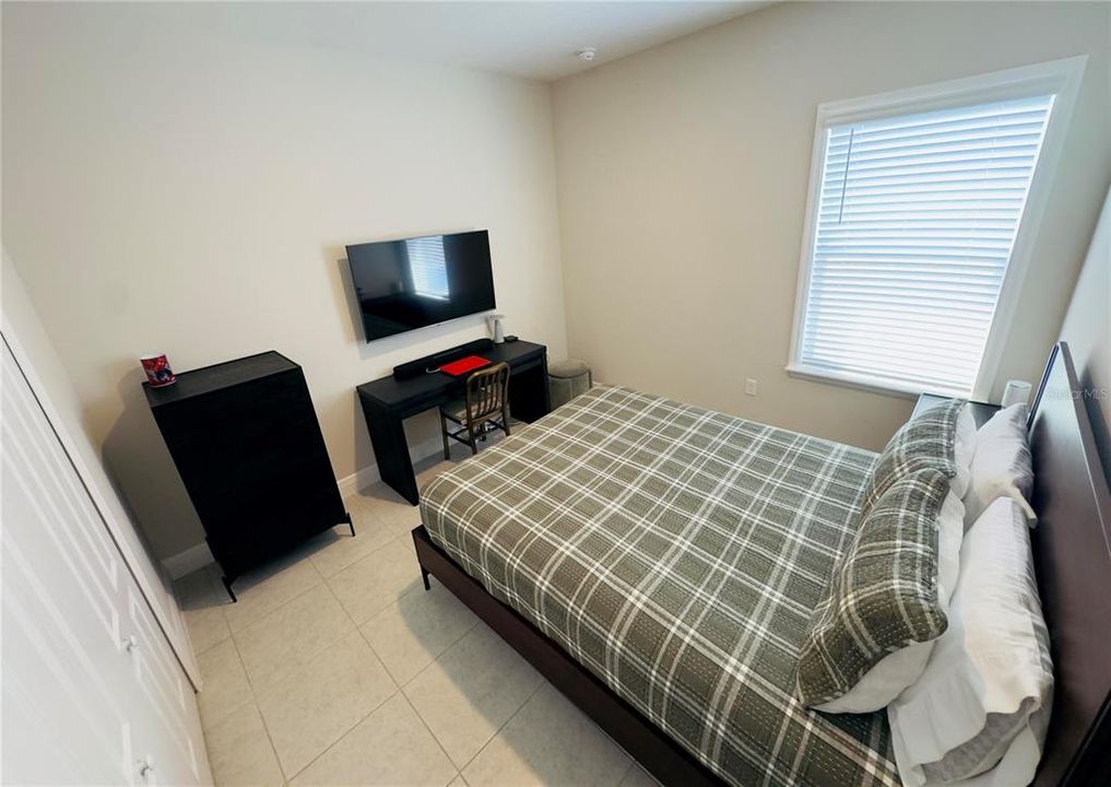 En Venta: $499,900 (3 camas, 3 baños, 2472 Pies cuadrados)