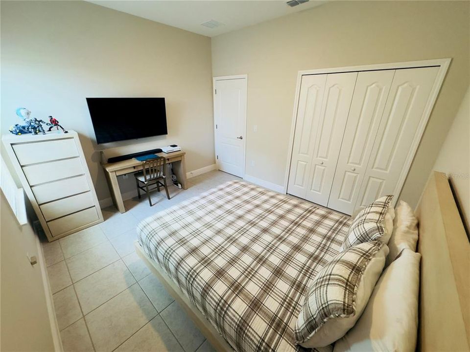 En Venta: $499,900 (3 camas, 3 baños, 2472 Pies cuadrados)