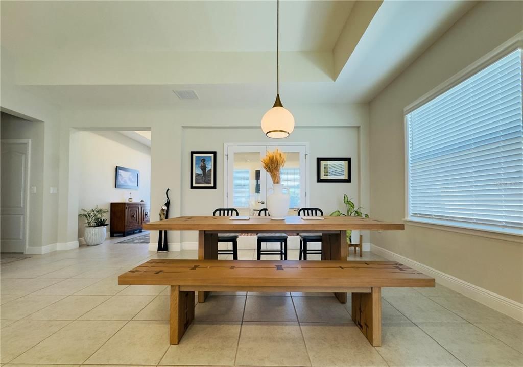 En Venta: $499,900 (3 camas, 3 baños, 2472 Pies cuadrados)
