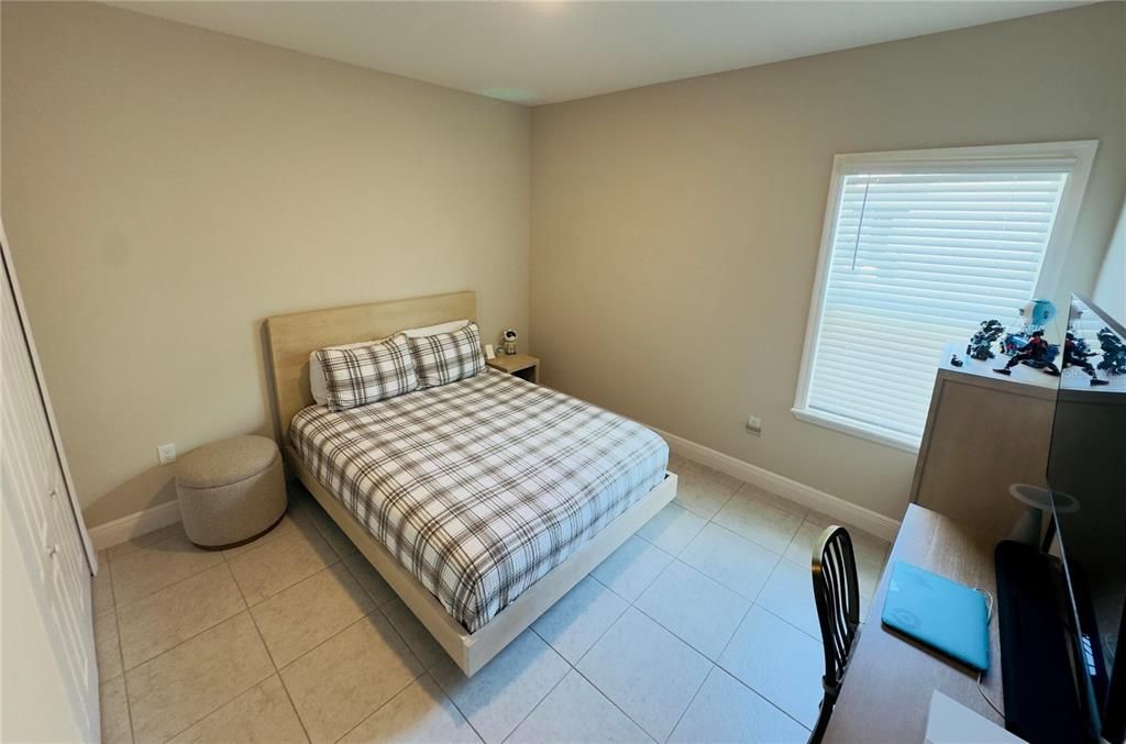 En Venta: $499,900 (3 camas, 3 baños, 2472 Pies cuadrados)