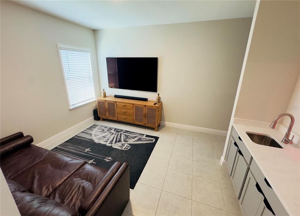 En Venta: $499,900 (3 camas, 3 baños, 2472 Pies cuadrados)