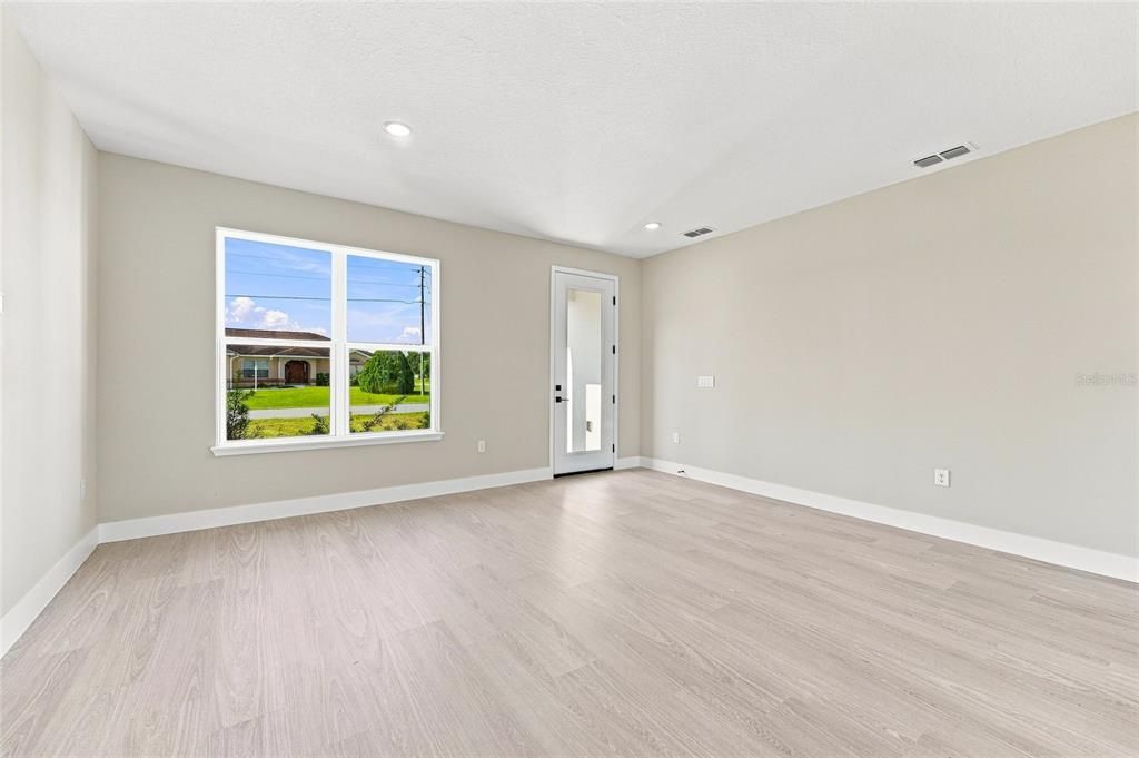 For Sale: $310,590 (4 beds, 2 baths, 1770 Square Feet)